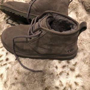 UGG neumel short boot